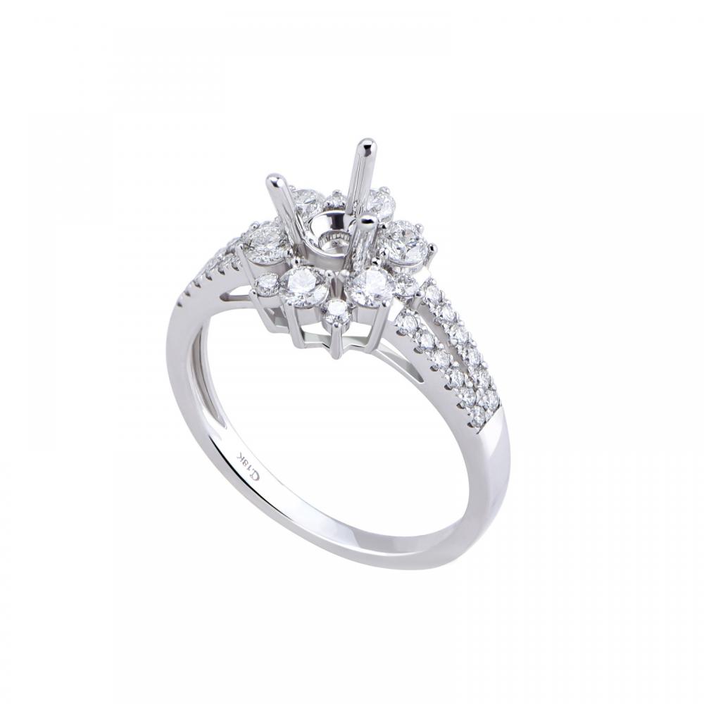 Three Prong Ring Mounting With Side Diamonds 21N071