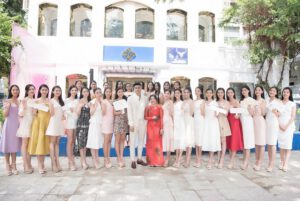 3_HHVN_2020___Thu_thach_chon_trang_suc_tai_Showroom_Charm_Club___Copy