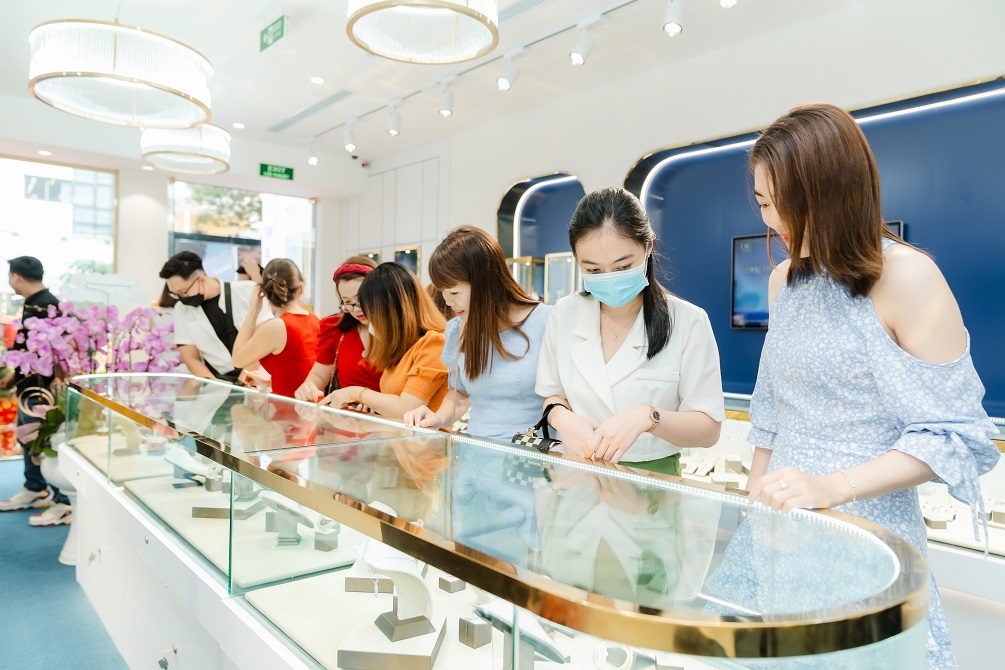 KHAI TRƯƠNG HỒNG PHÁT, KHẲNG ĐỊNH THƯƠNG HIỆU TRANG SỨC IJC NGÀY CÀNG LỚN MẠNH 3 A T00416