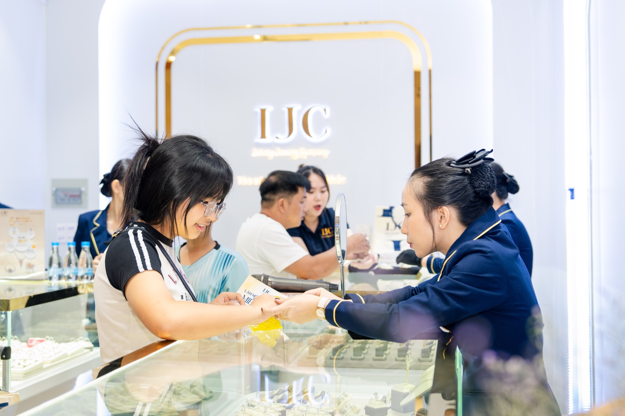 Gioi tre ngay nay chuong trang suc nao 1 2