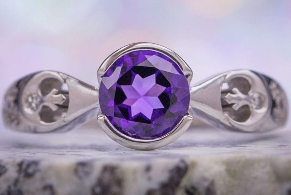 BIỂU TƯỢNG CỦA TRANG SỨC ĐÁ QUÝ THIÊN NHIÊN AMETHYST 2 BIỂU TƯỢNG CỦA TRANG SỨC ĐÁ QUÝ THIÊN NHIÊN AMETHYST