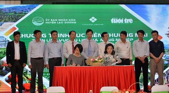 CHARM GROUP TẠI TỌA ĐÀM XÚC TIẾN THƯƠNG MẠI LẠC DƯƠNG CÙNG BÁO TUỔI TRẺ 4 CHARM GROUP HỖ TRỢ TỌA ĐÀM LẠC DƯƠNG CÙNG BÁO TUỔI TRẺ