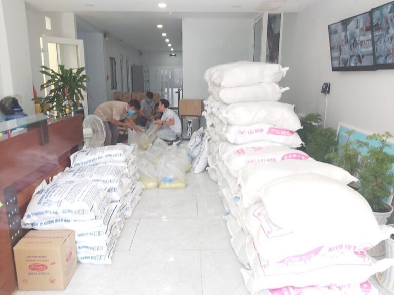 HÀNH TRÌNH “CHUYẾN XE THIỆN NGUYỆN” MÙA COVID-19 34 HÀNH TRÌNH “CHUYẾN XE THIỆN NGUYỆN” MÙA COVID-19