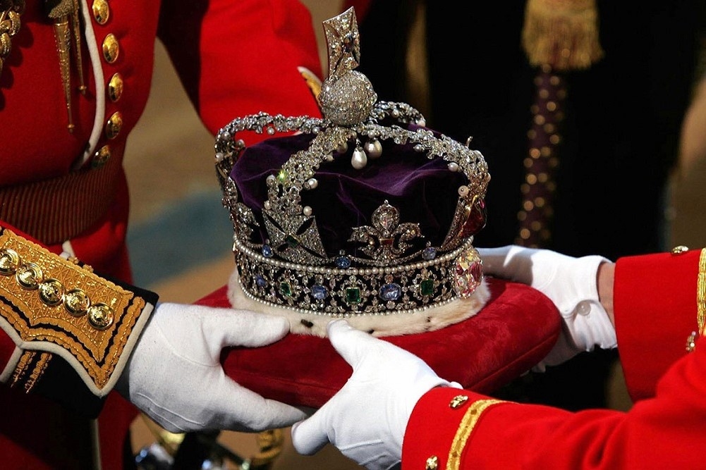 tiếng Phạn đã ưu ái gọi đá màu Spinel là “con gái của Ruby”