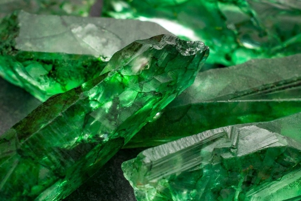 EMERALD - "TUYỆT TÁC MÀU XANH" CỦA ĐÁ QUÝ TỰ NHIÊN 3 EMERALD -