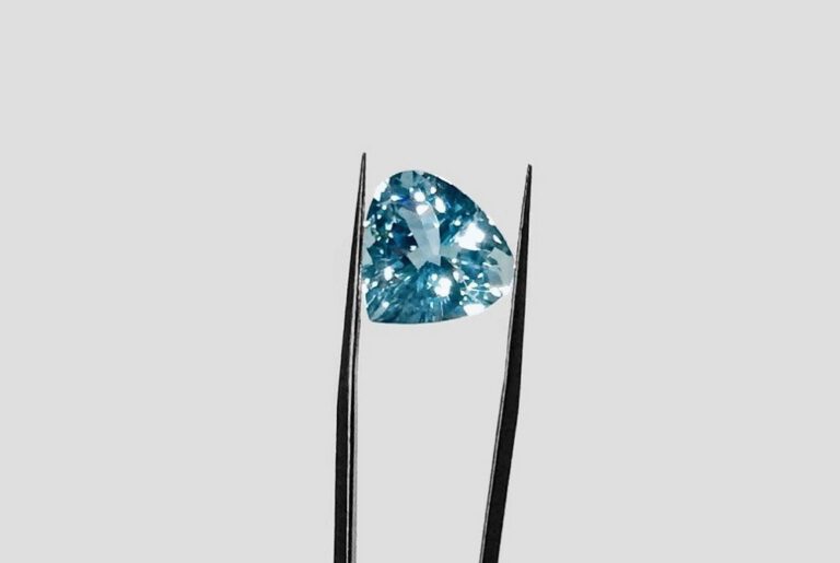 ĐÁNH GIÁ CHẤT LƯỢNG ĐÁ QUÝ THIÊN NHIÊN NHƯ THẾ NÀO?