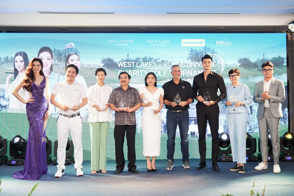 ĐẤU GIÁ BỘ TRANG SỨ STELLA TẠI GALA TỪ THIỆN HOA HẬU HOÀN VŨ VIỆT NAM 2021 2 ĐẤU GIÁ BỘ TRANG SỨ STELLA TẠI GALA TỪ THIỆN HOA HẬU HOÀN VŨ VIỆT NAM 2021