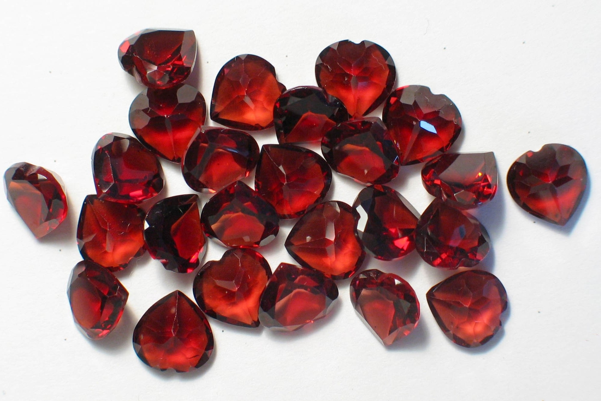 Đá quý thiên nhiên Garnet