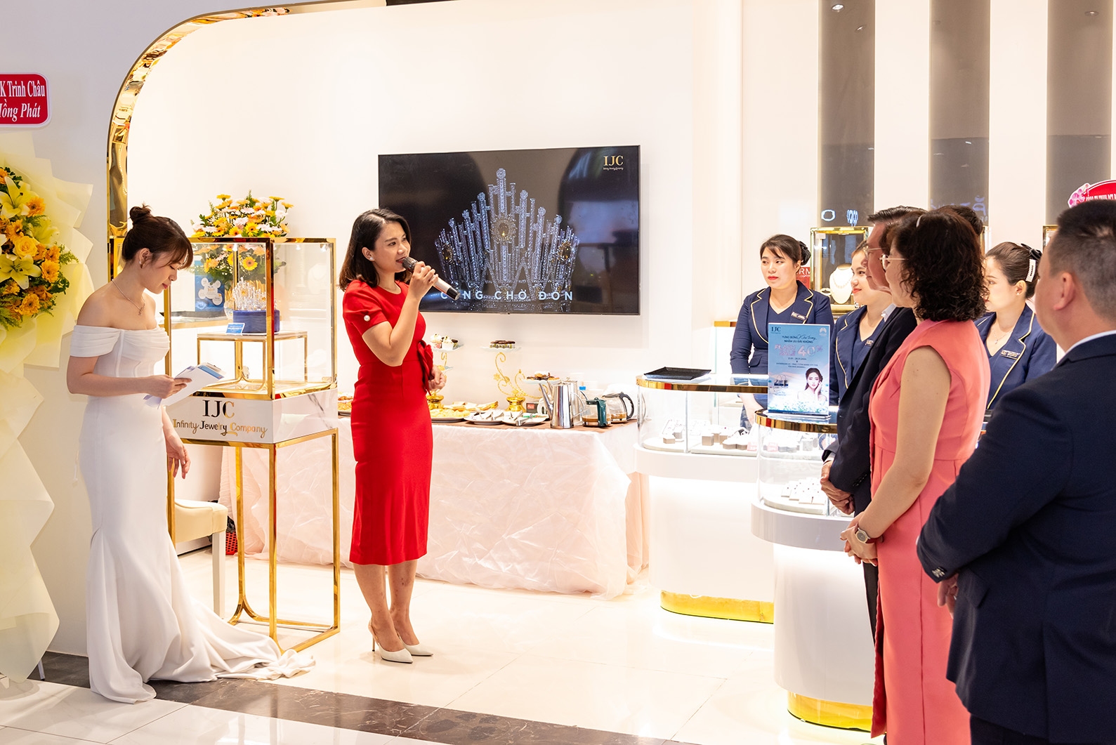 ijc tung bung khai truong showroom tai gigamal pham van dong 2