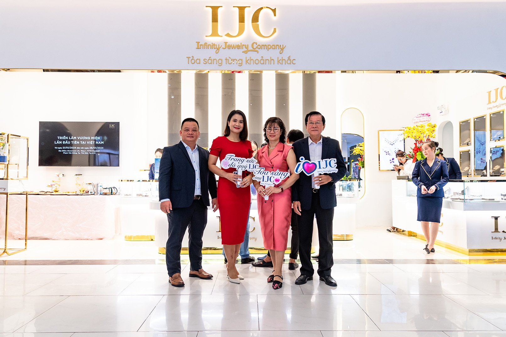 ijc tung bung khai truong showroom tai gigamal pham van dong 3