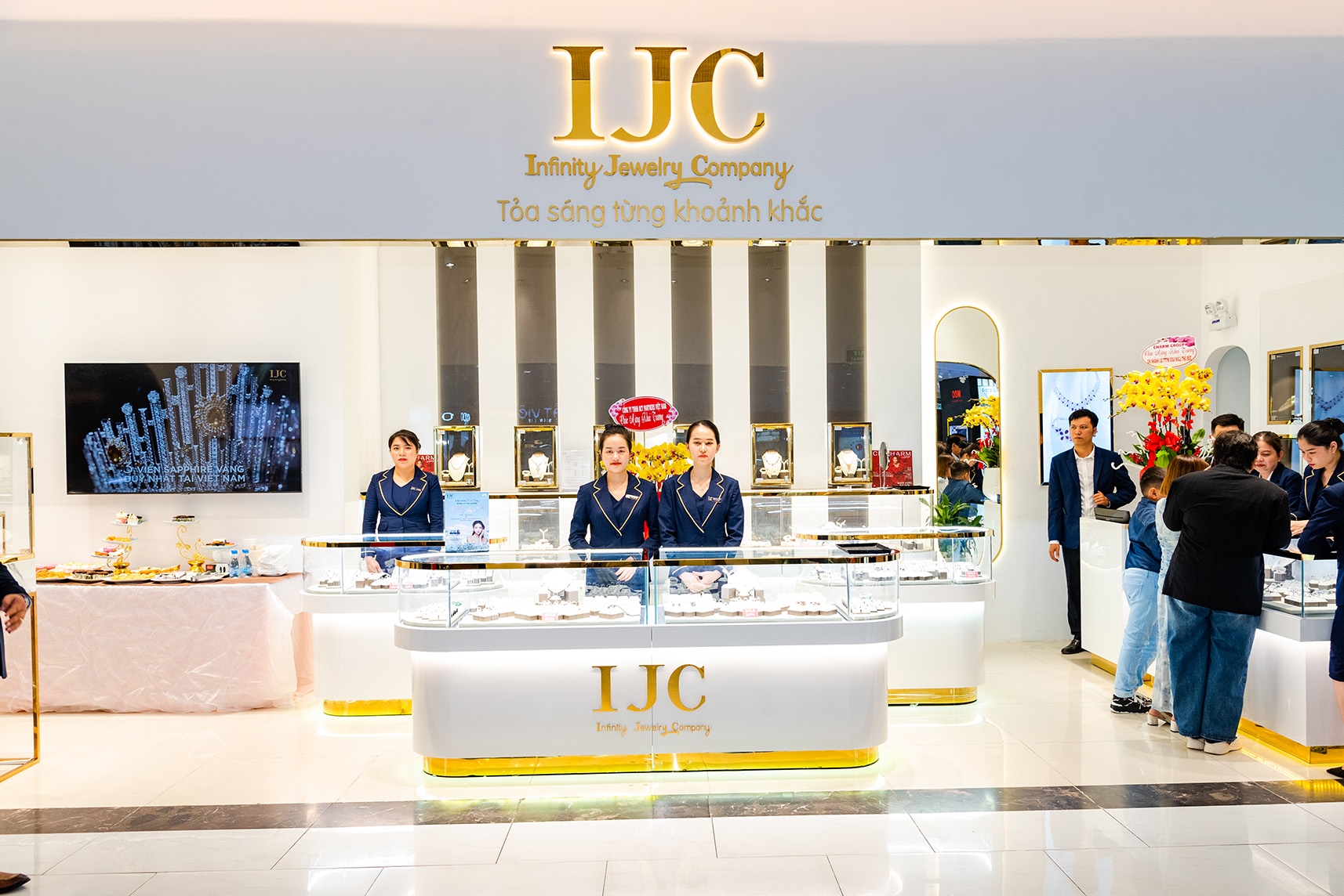 ijc tung bung khai truong showroom tai gigamal pham van dong 4