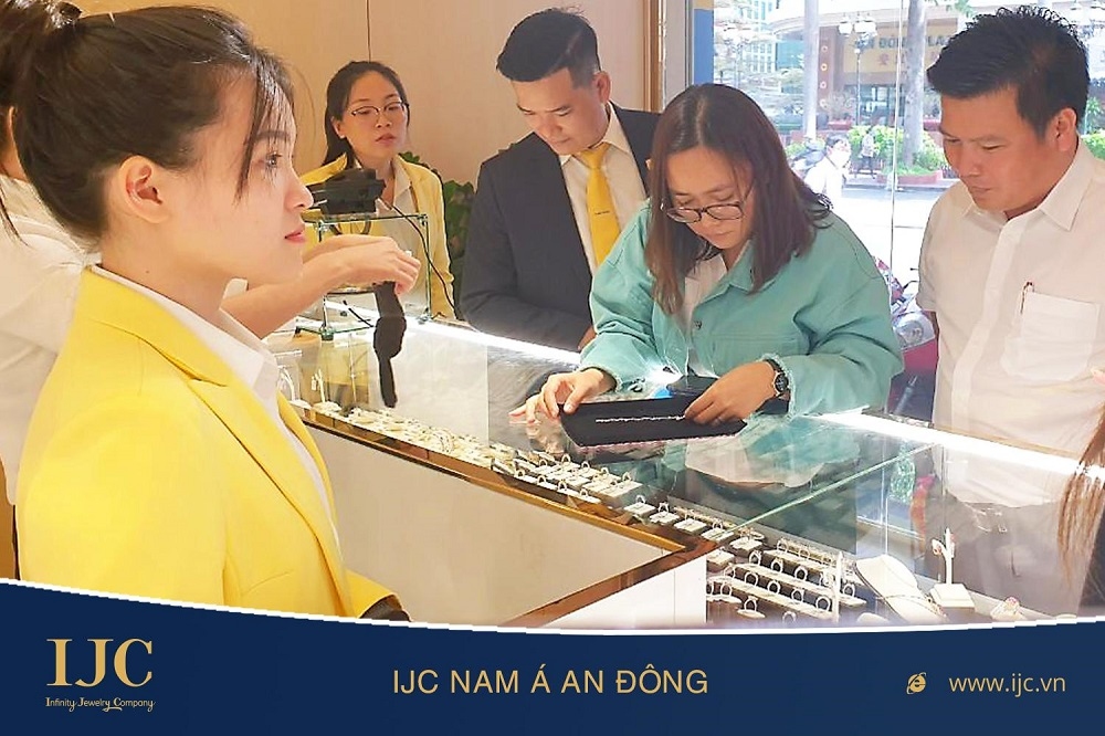 THÀNH CÔNG NGÀY KHAI TRƯƠNG SHOWROOM IJC THỨ 8