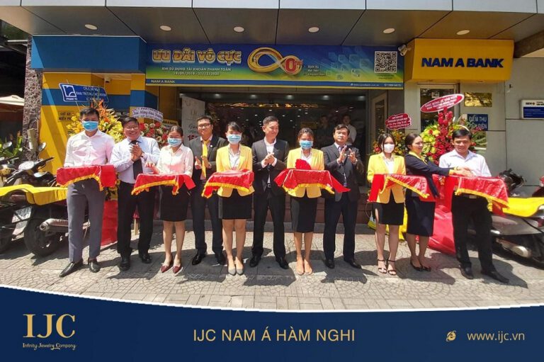 KHÔNG KHÍ NÁO NHIỆT CỦA NGÀY KHAI TRƯƠNG SHOWROOM IJC 28 KHÔNG KHÍ NÁO NHIỆT CỦA NGÀY KHAI TRƯƠNG SHOWROOM IJC