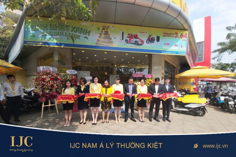 TƯNG BỪNG KHÔNG KHÍ NGÀY KHAI TRƯƠNG HAI SHOWROOM MỚI CỦA IJC 1 TƯNG BỪNG KHÔNG KHÍ NGÀY KHAI TRƯƠNG HAI SHOWROOM MỚI CỦA IJC