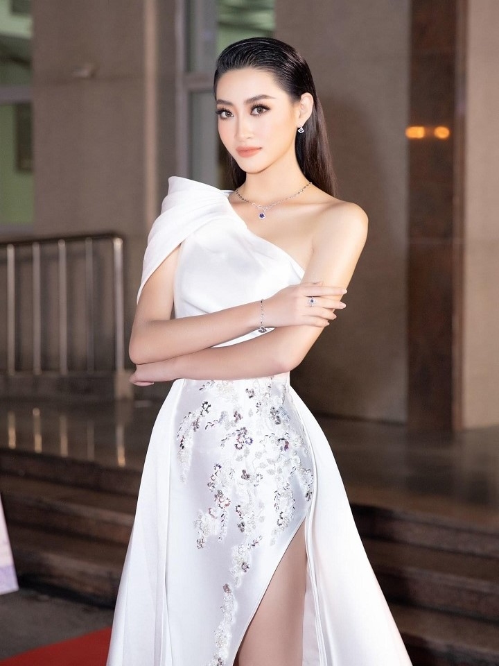 MỘT NĂM NHÌN LẠI: CẢI THIỆN, NỖ LỰC VÀ TĂNG TỐC 13 Hãy cùng IJC nhìn lại những người đẹp đã tin tưởng và lựa chọn trang sức đá quý IJC trong năm 2020 vừa qua là những ai nhé!