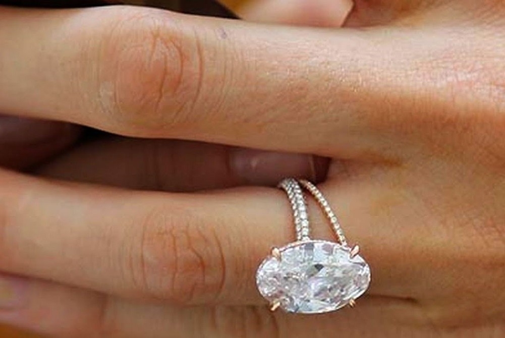 10 CHIẾC NHẪN ĐÁ QUÝ TỰ NHIÊN NỔI TIẾNG NHẤT THẾ GIỚI - PHẦN 1 3 10 CHIẾC NHẪN ĐÁ QUÝ TỰ NHIÊN NỔI TIẾNG NHẤT THẾ GIỚI