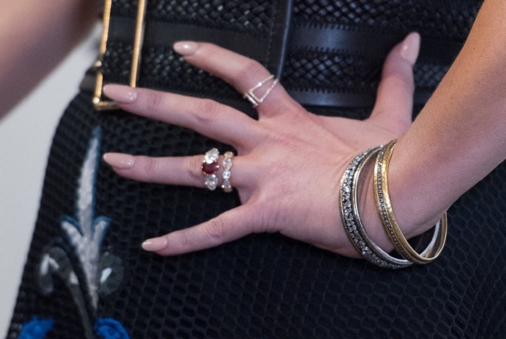 10 CHIẾC NHẪN ĐÁ QUÝ TỰ NHIÊN ĐƯỢC NỔI TIẾNG NHẤT THẾ GIỚI - PHẦN 2 3 10 CHIẾC NHẪN ĐÁ QUÝ TỰ NHIÊN NỔI TIẾNG NHẤT THẾ GIỚI