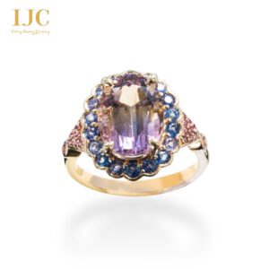 nhan vien da mau hong 1