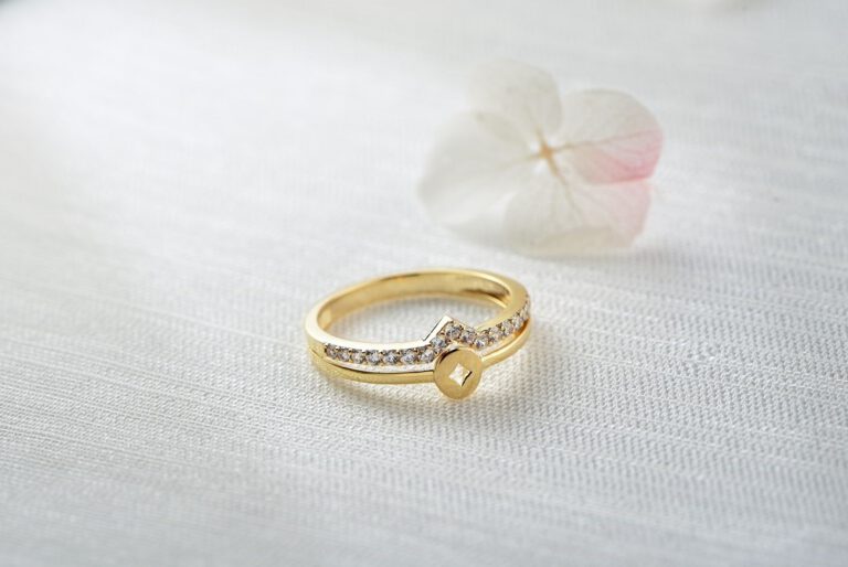 NHỮNG LÝ DO BẠN NÊN SỞ HỮU NHẪN KIM TIỀN 3 NHỮNG LÝ DO BẠN NÊN SỞ HỮU NHẪN KIM TIỀN