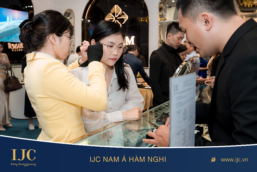 TƯNG BỪNG NGÀY KHAI TRƯƠNG SHOWROOM IJC THỨ 11