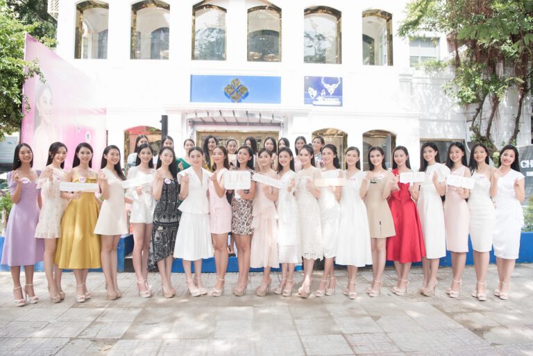 THỬ THÁCH TỰ CHỌN TRANG SỨC CHO THÍ SINH HOA HẬU VIỆT NAM 2020