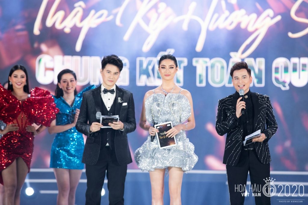 TRANG SỨC ĐÁ QUÝ IJC MỞ MÀN ĐÊM CHUNG KẾT HOA HẬU VIỆT NAM 2020 5 TRANG SỨC ĐÁ QUÝ IJC MỞ MÀN ĐÊM CHUNG KẾT HOA HẬU VIỆT NAM 2020