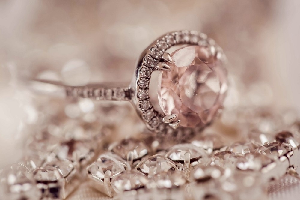 VỆ SINH TRANG SỨC ĐÁ QUÝ NHƯ THẾ NÀO? 2 VỆ SINH TRANG SỨC ĐÁ QUÝ NHƯ THẾ NÀO?