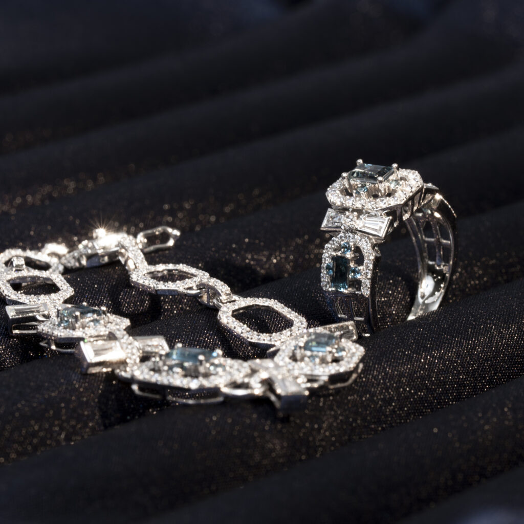 4 san pham infinity cua ijc 1