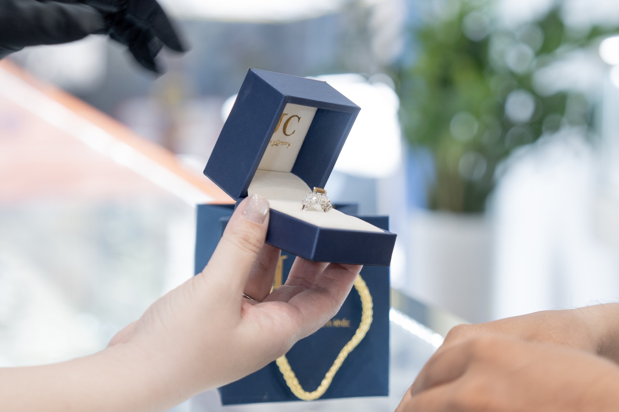 512699071 1294663825358389 5896769849526096695 n