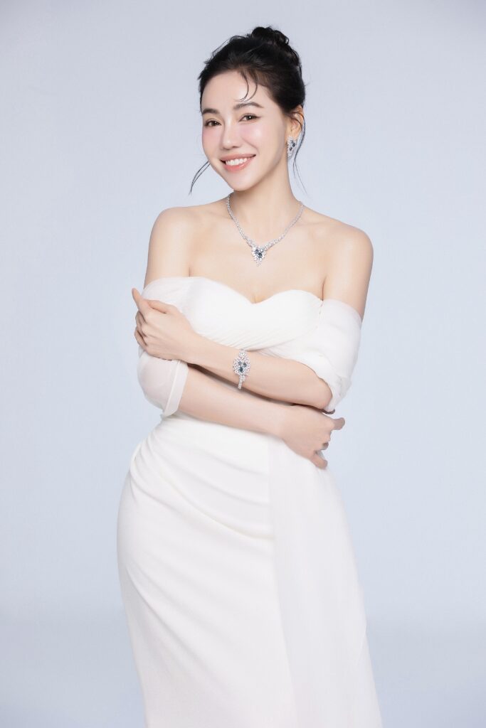 Bộ Ba Nhà Sen Vàng Cùng Toả Sáng Trong Trang Sức Cao Cấp Của IJC 5 86A2429 2