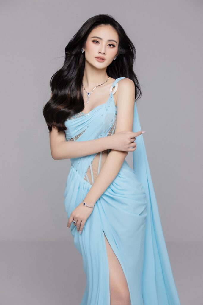 Bộ Ba Nhà Sen Vàng Cùng Toả Sáng Trong Trang Sức Cao Cấp Của IJC 6 86A2661