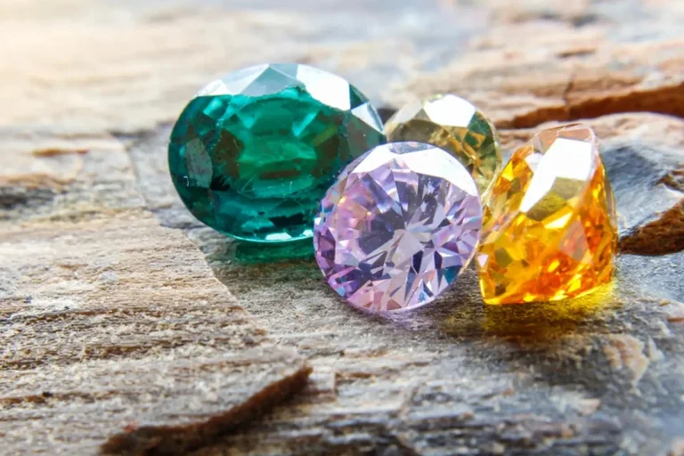 Đá quý tự nhiên là gì? Các loại đá quý thiên nhiên và ý nghĩa chi tiết 11 Đá quý tự nhiên là gì? Các loại đá quý thiên nhiên và ý nghĩa chi tiết