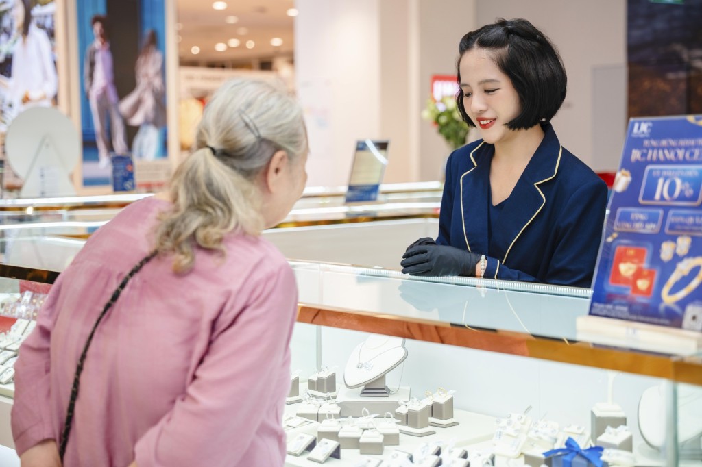 cửa hàng trang sức đá quý tại hoàn kiếm hà nội,