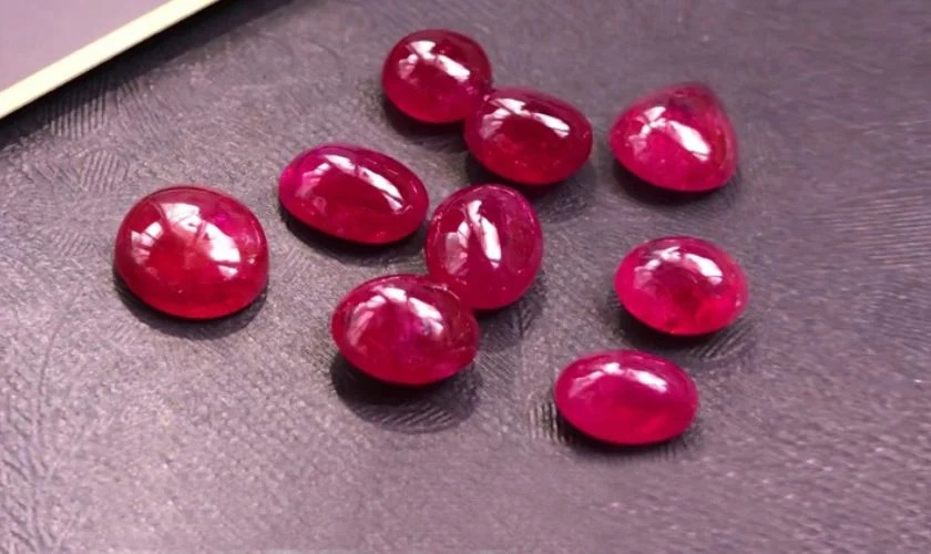 Birthstone Là Gì? Gợi Ý Chọn Trang Sức Đá Quý Theo Ngày Sinh Tháng Sinh 8 đá Ruby,