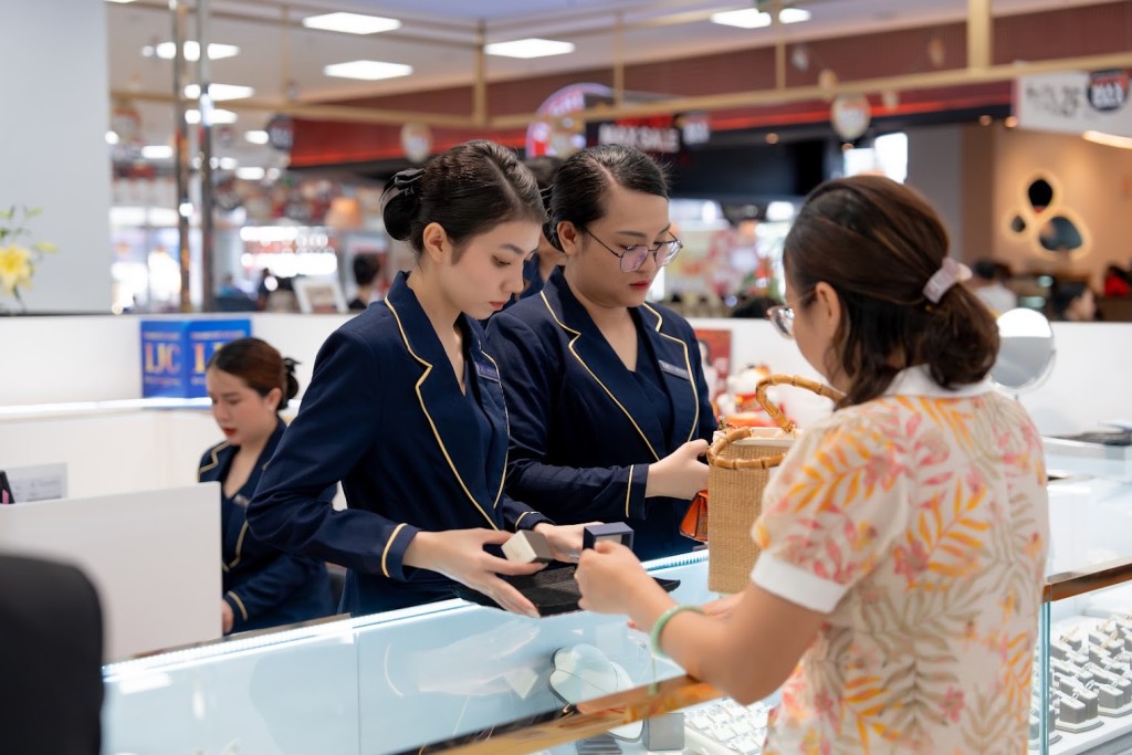 Mua Nhẫn Vàng, Trang Sức Ở Ninh Kiều Cần Thơ Nên Chọn Cửa Hàng Nào? 3 Cua hang trang suc da quy IJC Lotte Mart Can Tho